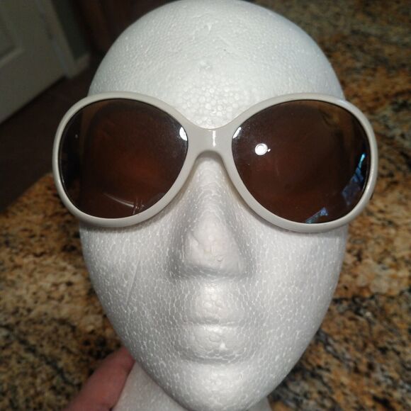 Womens Sunglass Oval White Silver Plastic Amber Lens CUTE!! main image 6